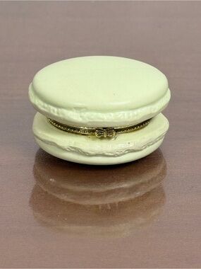 Small Light Yellow Ceramic French Macaron Trinket Box